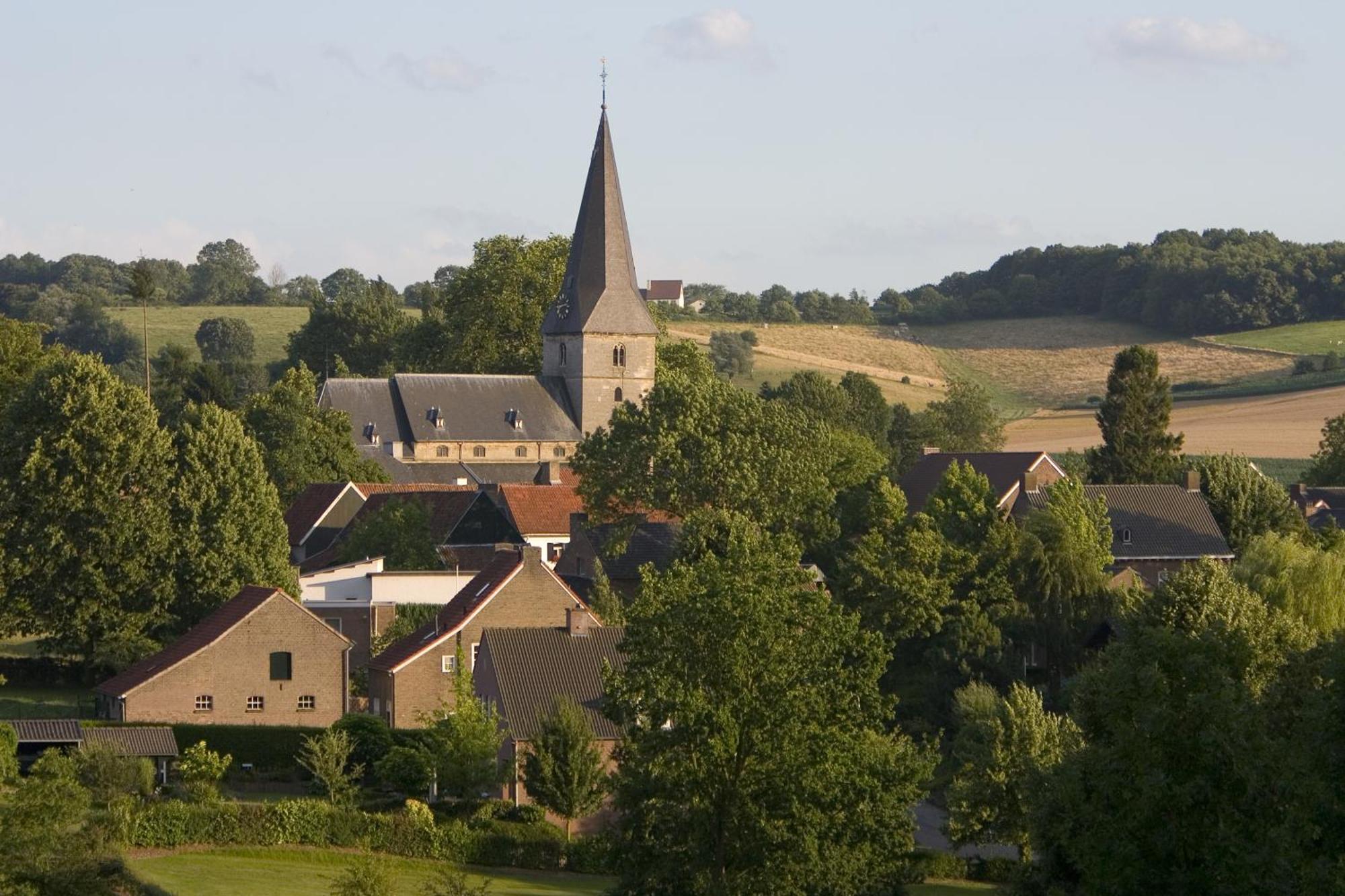 Herberg St. Brigida Hotel Noorbeek Exterior photo